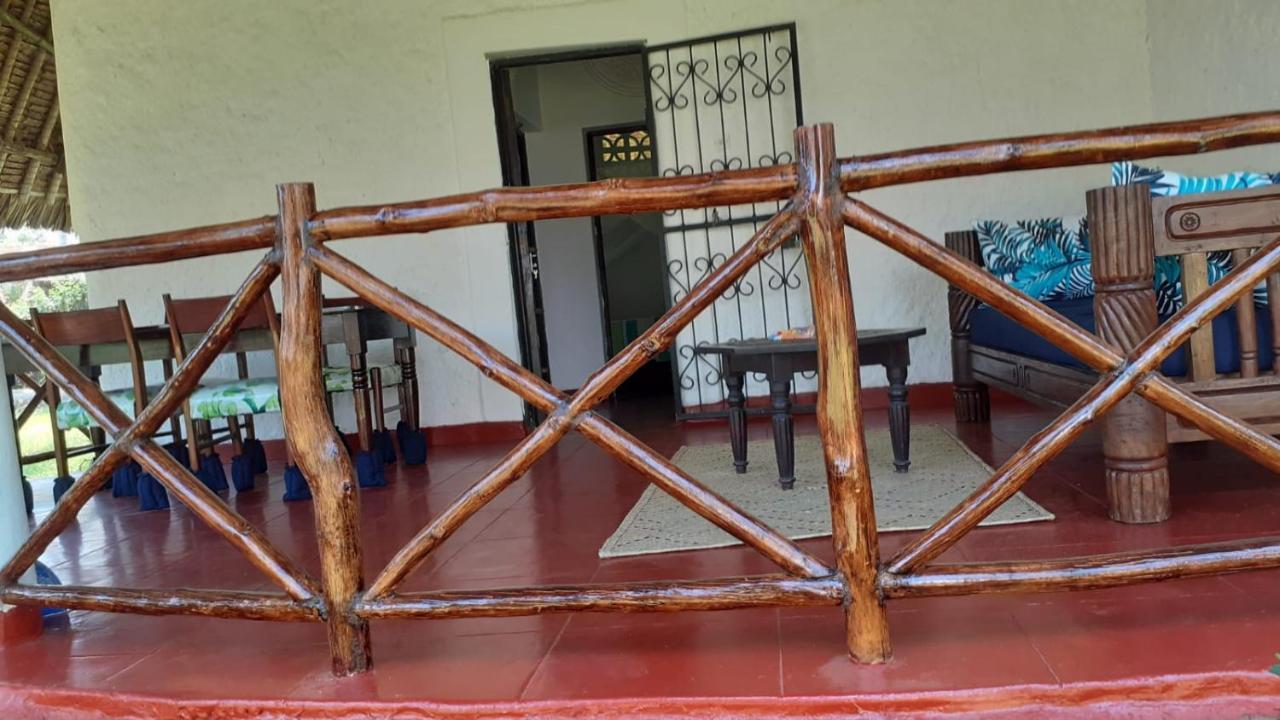 Les Datchi Cottages شاطئ دياني المظهر الخارجي الصورة